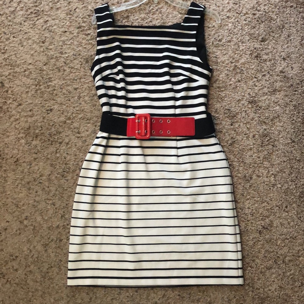 NorthStyle 2 piece Mini Dress. Business casual. Black, white, red belt